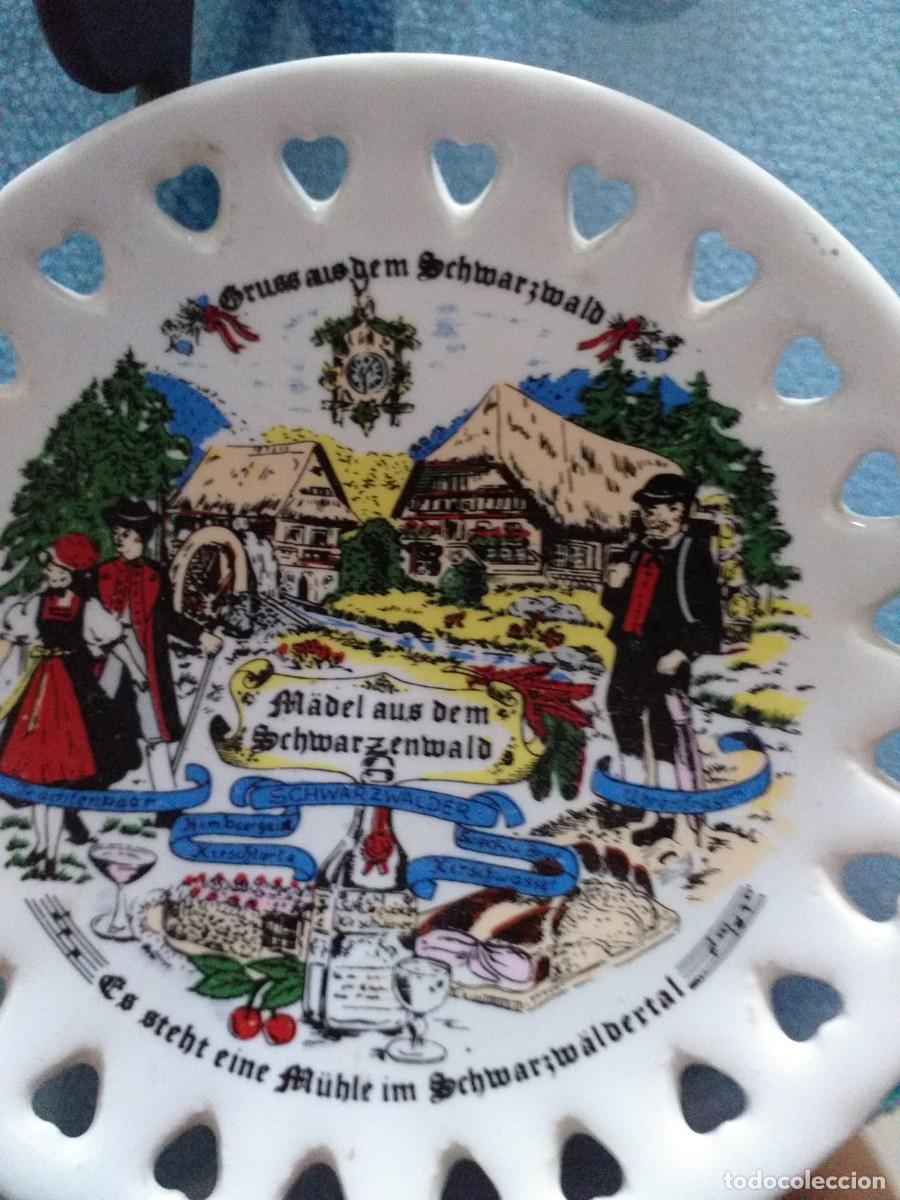 Coleccionismo: 5 platitos de porcelana - Foto 3
