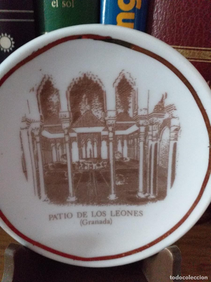 Coleccionismo: 5 platitos de porcelana - Foto 9