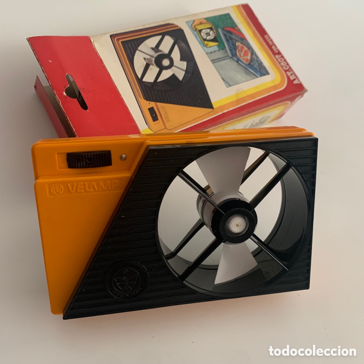 Coleccionismo: Peque&ntilde;o ventilador de mesa/coche/bolsillo portatil vintage a&ntilde;os 70 velamp retro made in italy