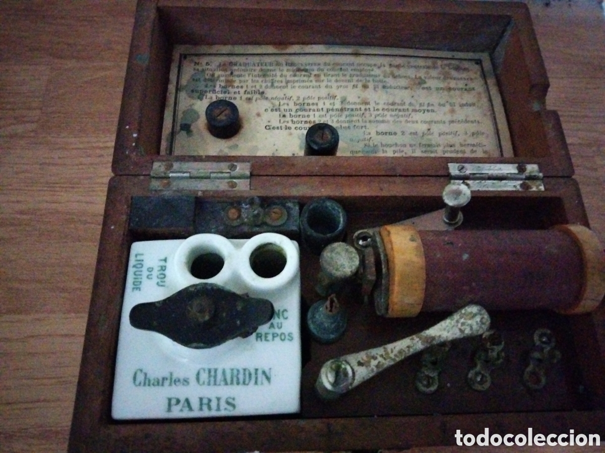 Coleccionismo: ANTIGUO CARGADOR DE BATER&Iacute;A - Foto 2