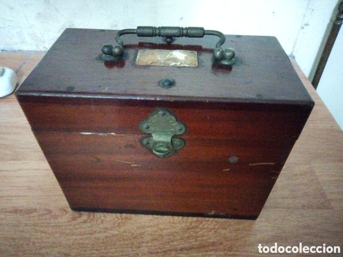 Coleccionismo: ANTIGUO CARGADOR DE BATER&Iacute;A - Foto 1