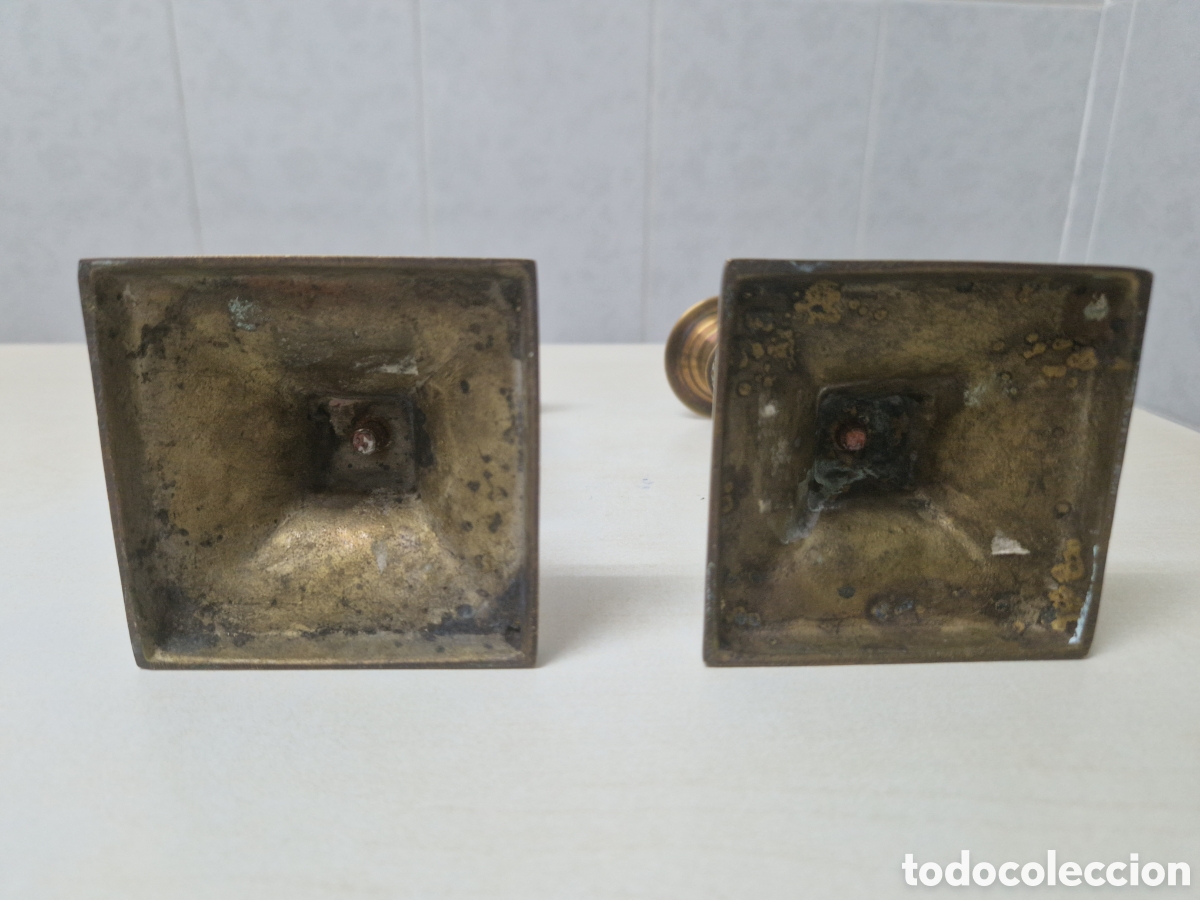 Coleccionismo: 2 CAMDELABROS EN BRONCE LABRADO - Foto 11