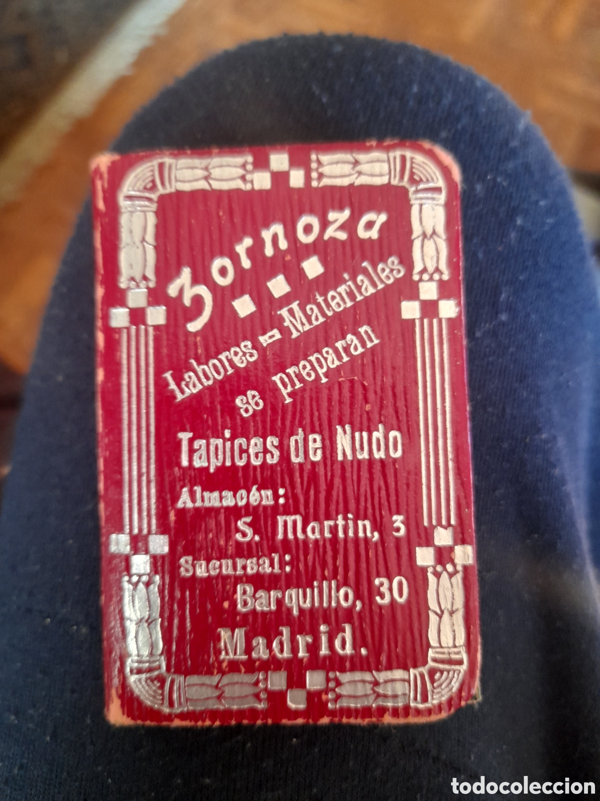 Coleccionismo: Antigua carterita espejo, publicitaria, Bornoza, Labores, Madrid, mide cerrado 85x55 mm