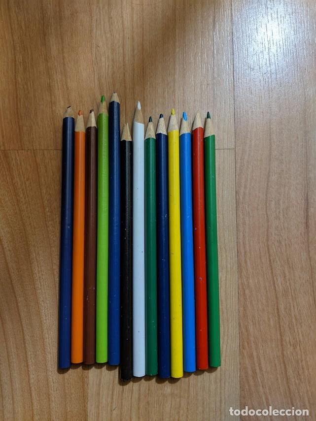 Sammeln: 13 L&Aacute;PICES DE COLORES