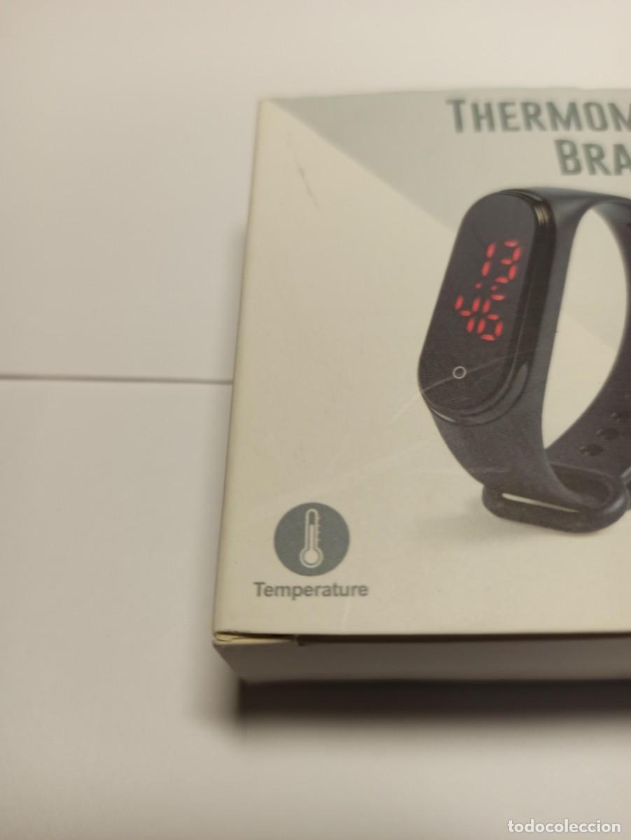 Coleccionismo: Reloj de mu&ntilde;eca con term&oacute;metro. - Foto 2