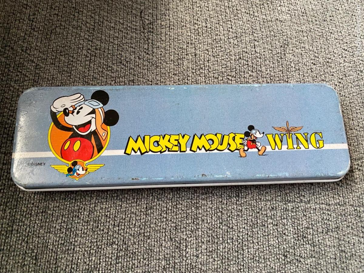 Coleccionismo: ANTIGUO ESTUCHE MET&Aacute;LICO MICKEY MOUSE WING AVIADOR