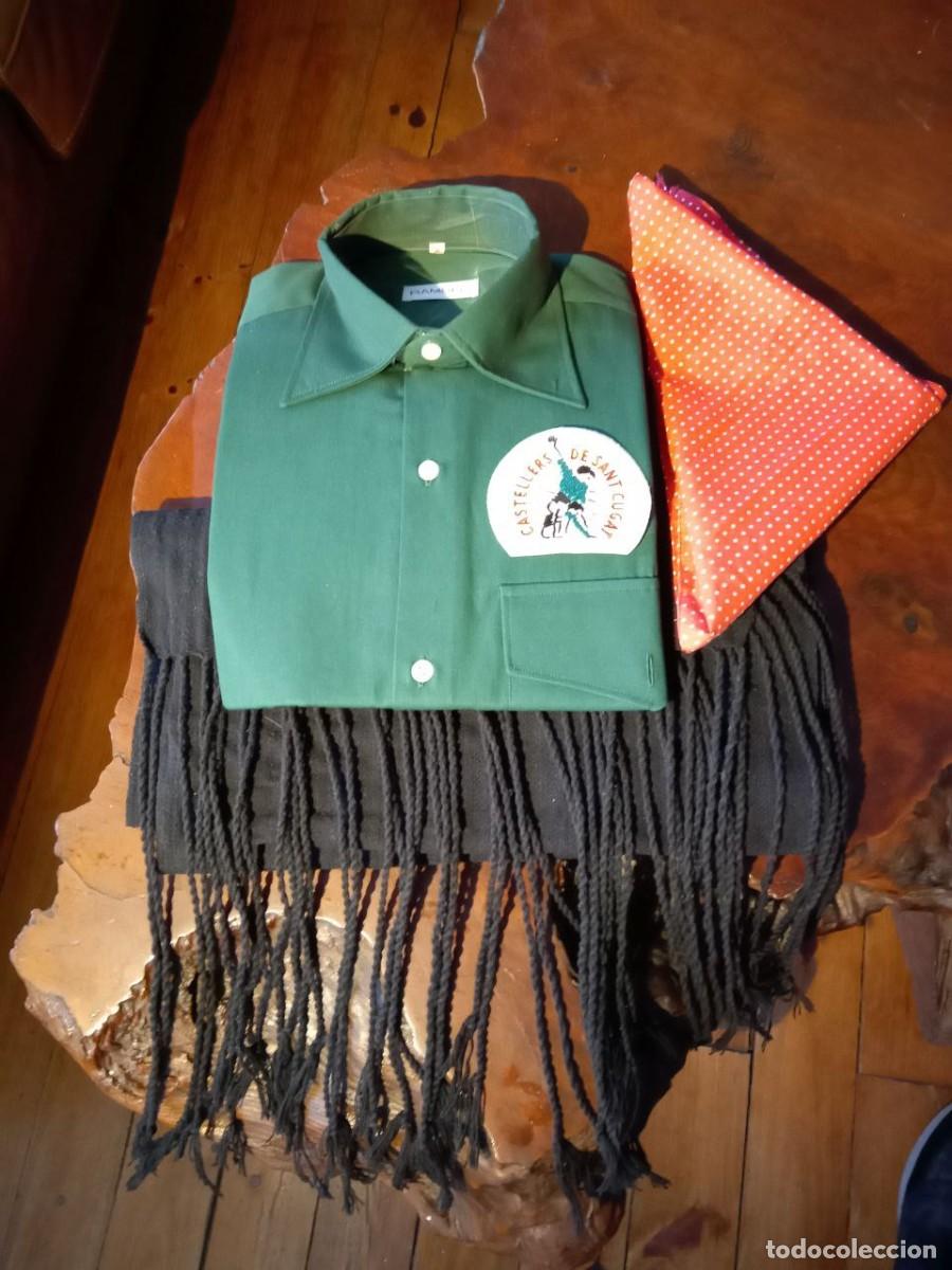 Coleccionismo: TRAJE DE CASTELLERS DE SANT CUGAT, ESCUDO, CAMISA TALLA 2, FAJA Y PA&Ntilde;UELO