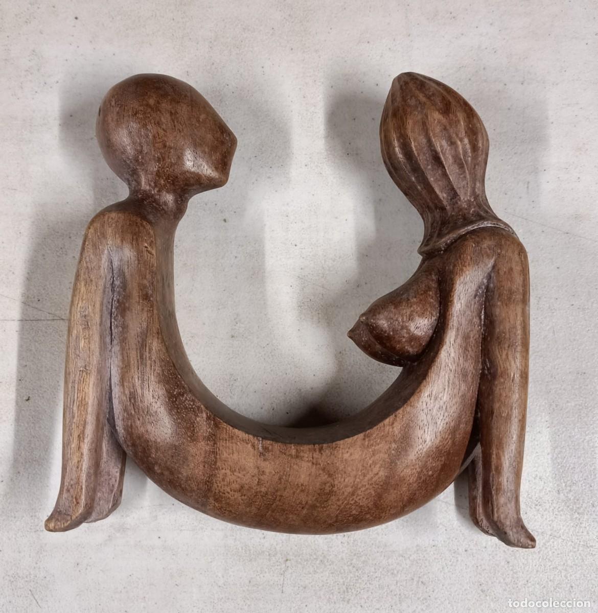 Coleccionismo: Figura de madera pareja antigua