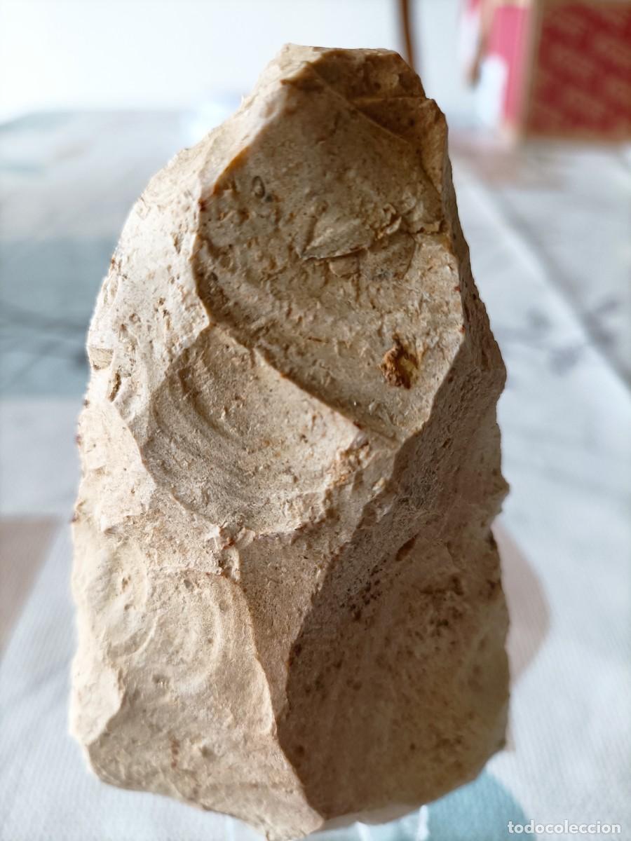 Coleccionismo: Neolitico -hacha de 9,8 x 4,8 cm, retocada al final ( L 30/2)