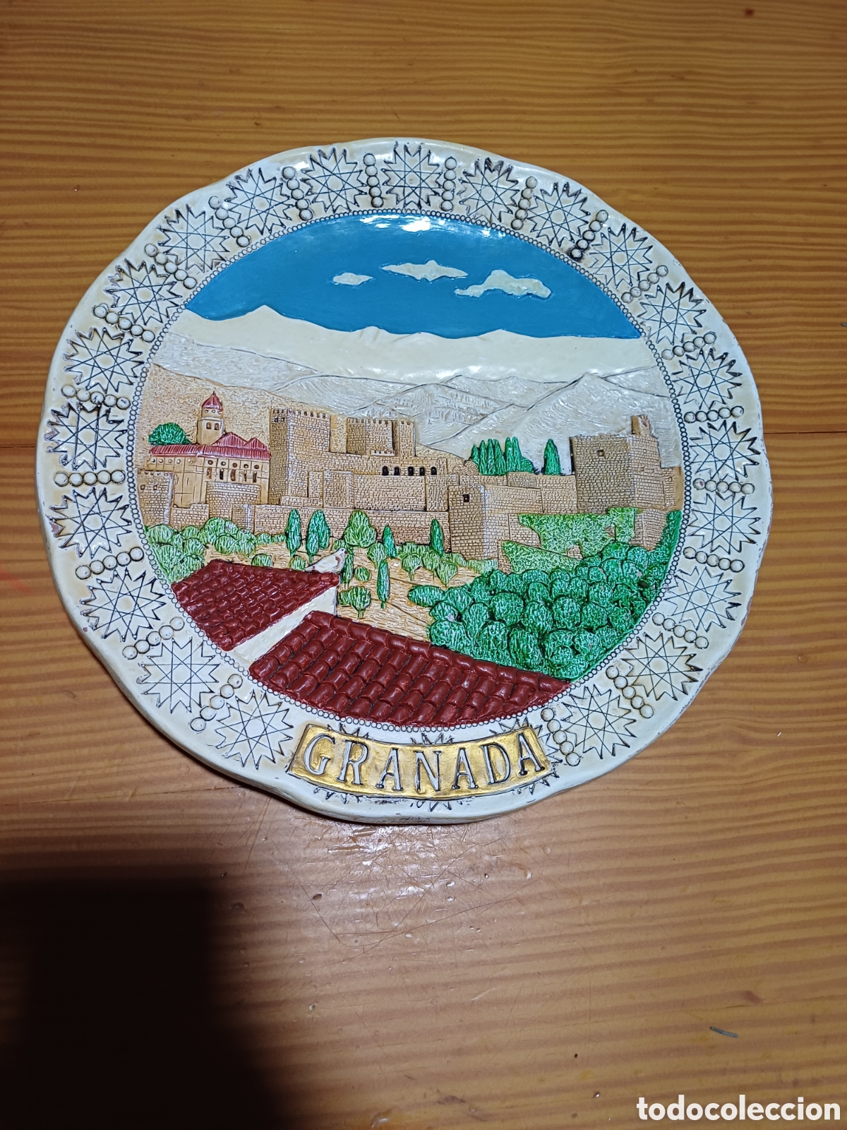 Coleccionismo: Plato vista de la Alhambra Granada de Ceramica Marquez