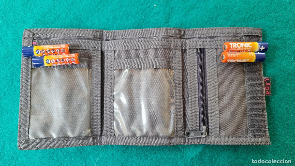 Coleccionismo: CARTERA MONEDERO ROXY CON VELCRO - Foto 2