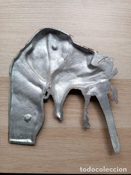 Coleccionismo: FIGURA ALUMINIO. PERRO DE CAZA - Foto 2