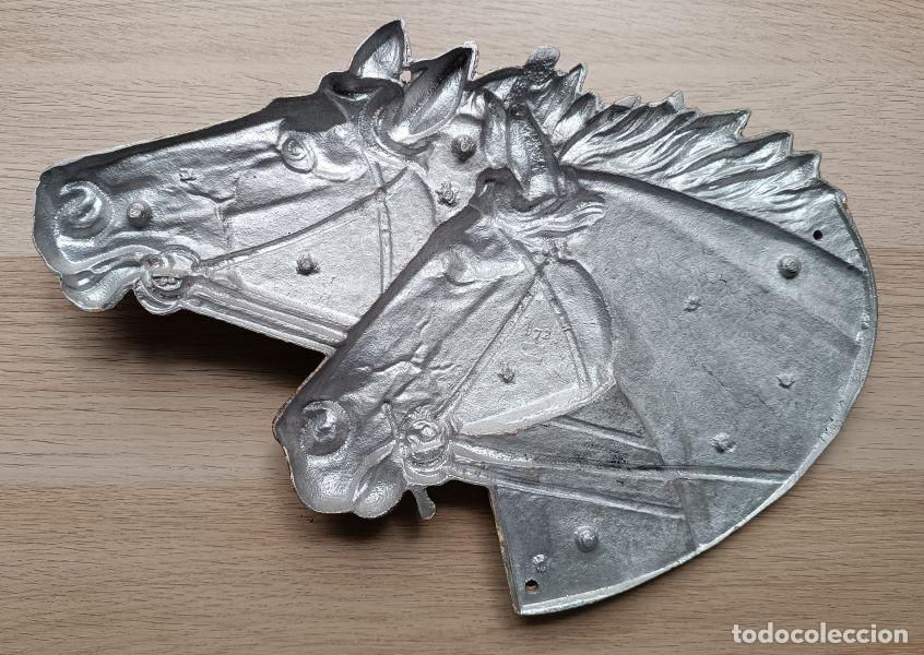 Coleccionismo: FIGURA ALUMINIO. CABALLOS - Foto 2