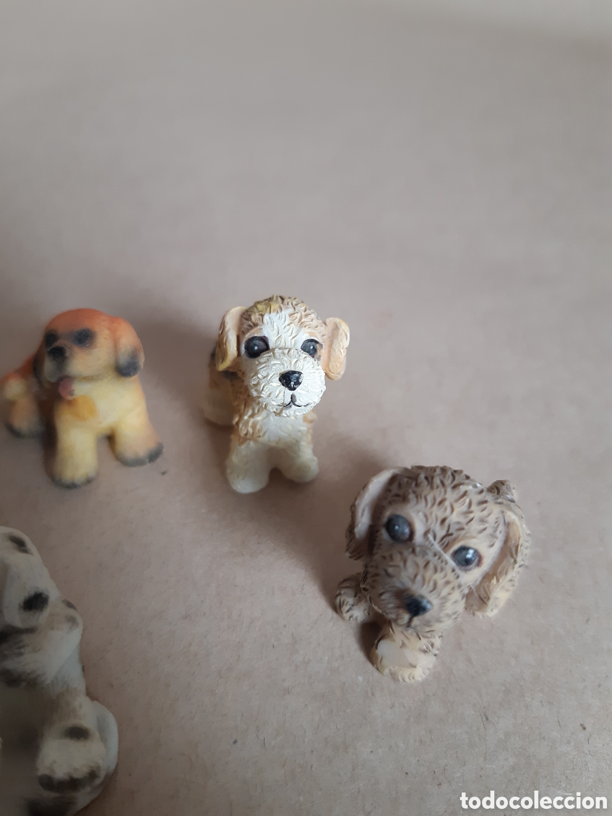 Coleccionismo: 5 figuras del rosc&oacute;n, perritos. Resina - Foto 3