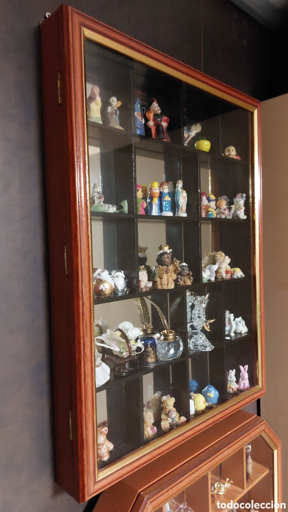 vitrina expositor miniaturas, emplomados con es - Compra venta en  todocoleccion
