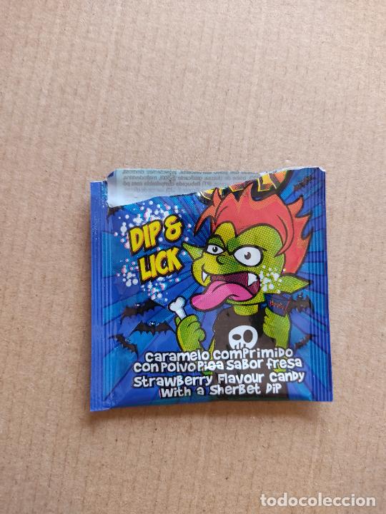 Coleccionismo: SOBRE VACIO DIP Y LICK ENVOLTORIO DRACULA CARAMELO COMPRIMIDO CON POLVO POCA SABOR FRESA