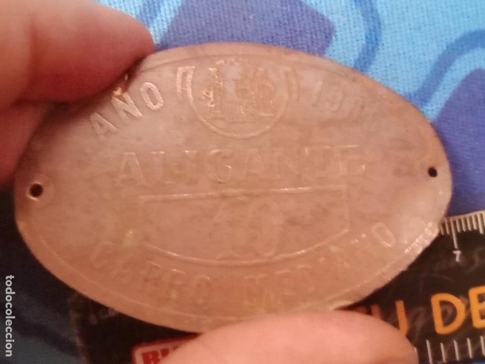 Coleccionismo: Antigua Placa de carros. Circulaci&oacute;n rodada. Matricula en Lat&oacute;n CARRO MEDIANO de Alicante - A&ntilde;o 1935
