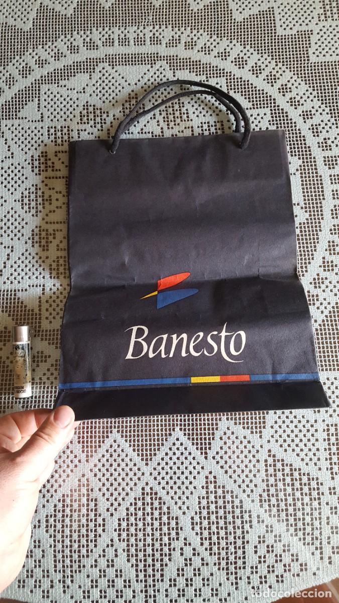 Coleccionismo: Bolsa de papel, Banesto. - Foto 2