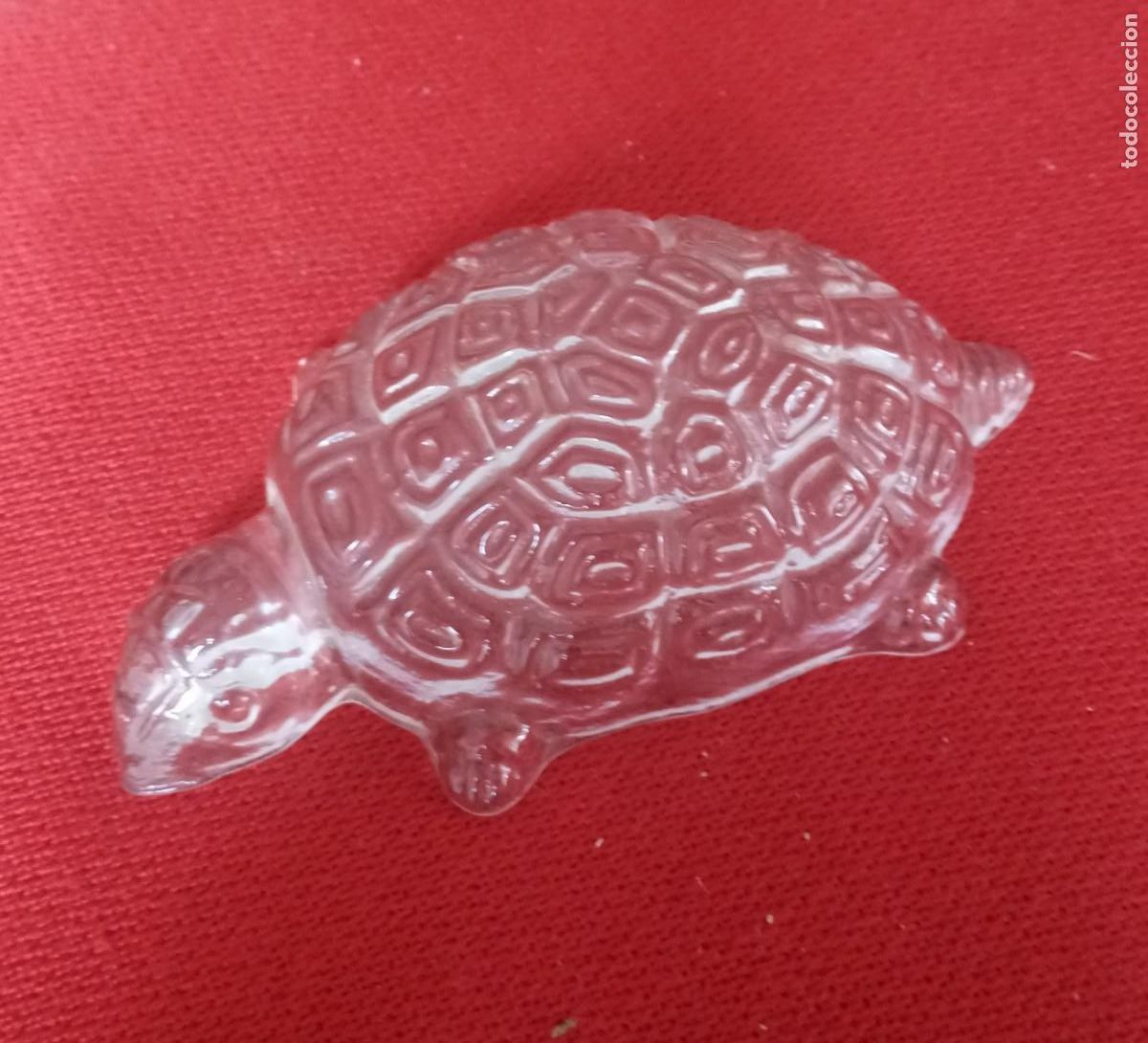 Coleccionismo: TORTUGA - CURIOSA PIEZA DE CRISTAL / VIDRIO TRANSPARENTE - MACIZO - NUEVA - VER FOTOS - S/N