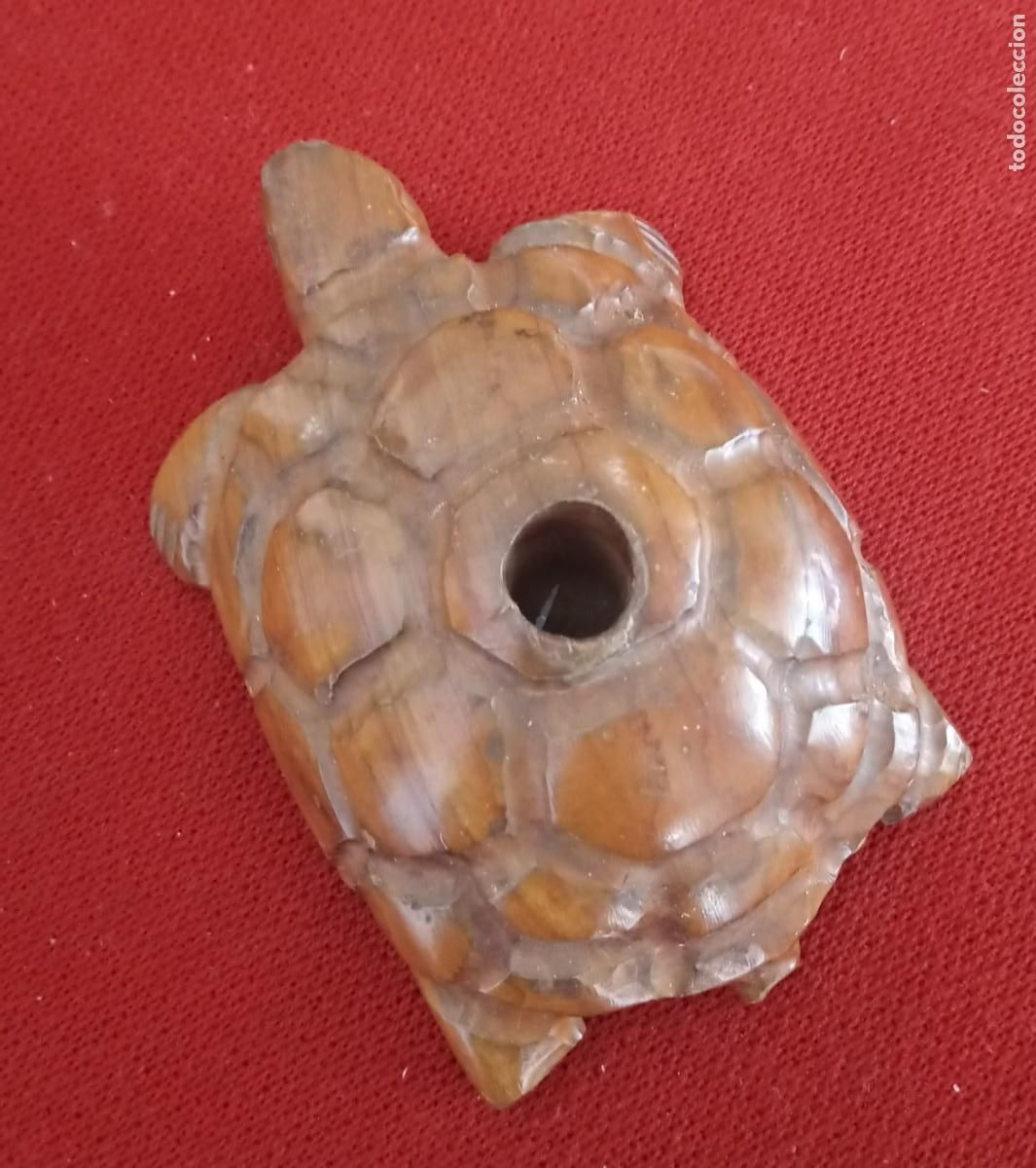 Coleccionismo: TORTUGA - MEDIANA -MADERA TALLADA-PRACTICO CAPARAZON PORTA PLUMA /OTRAS UTILIDADES - VER FOTOS -S/N