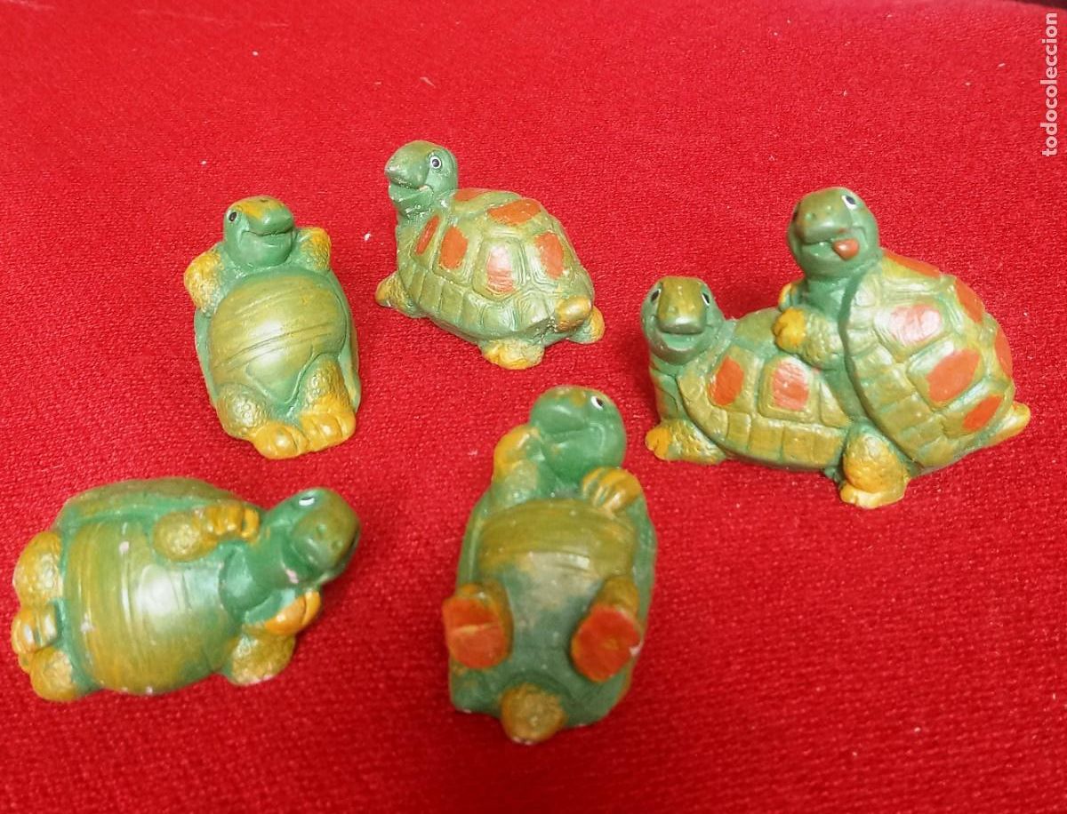 Coleccionismo: TORTUGA - SIMPATICO GRUPO DE 5 - DISTINTAS POSTURAS - CERAMICA/ BARRO ?- VER FOTOS-N&ordm;187/192