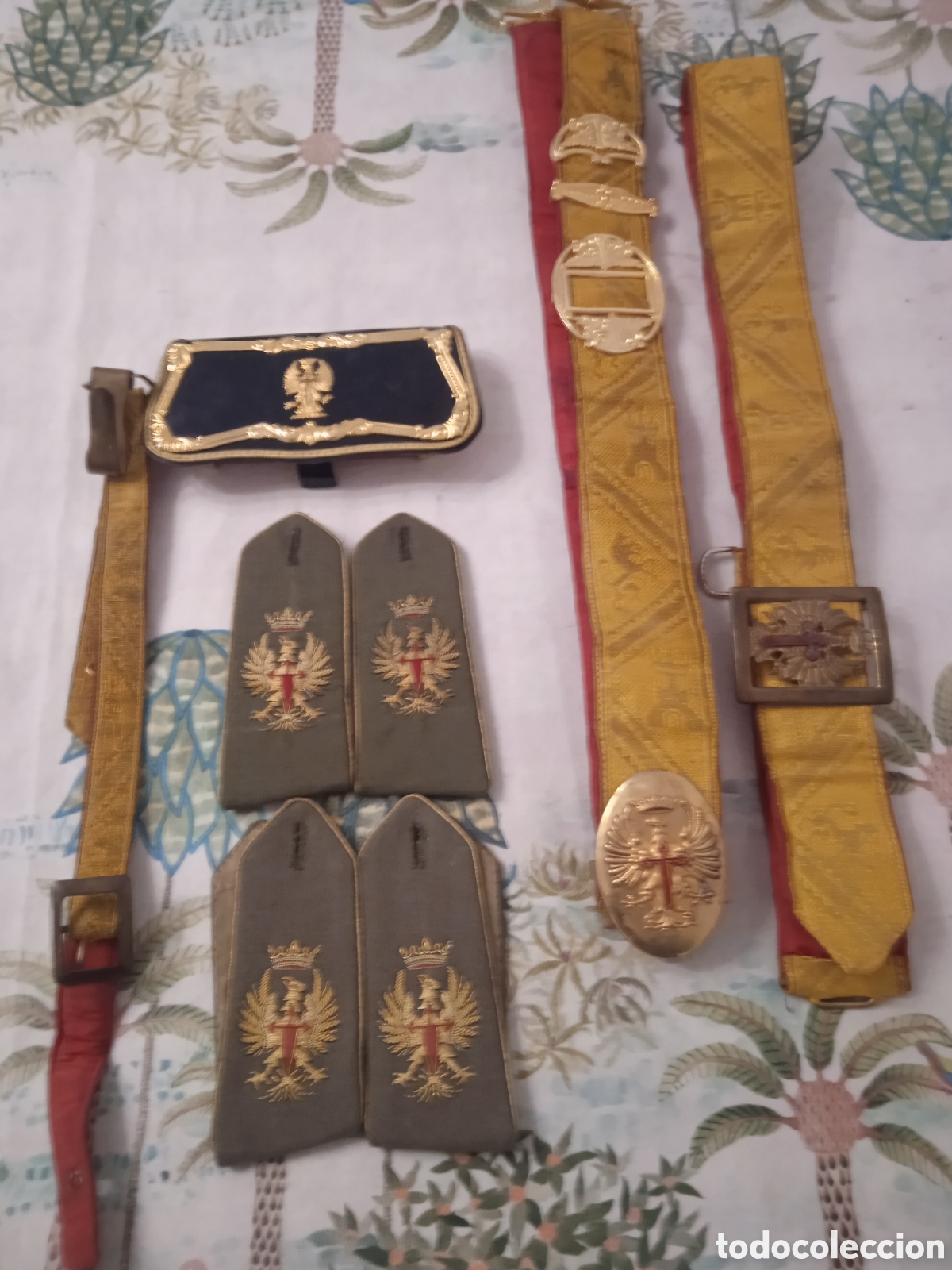 Lote de objetos militares