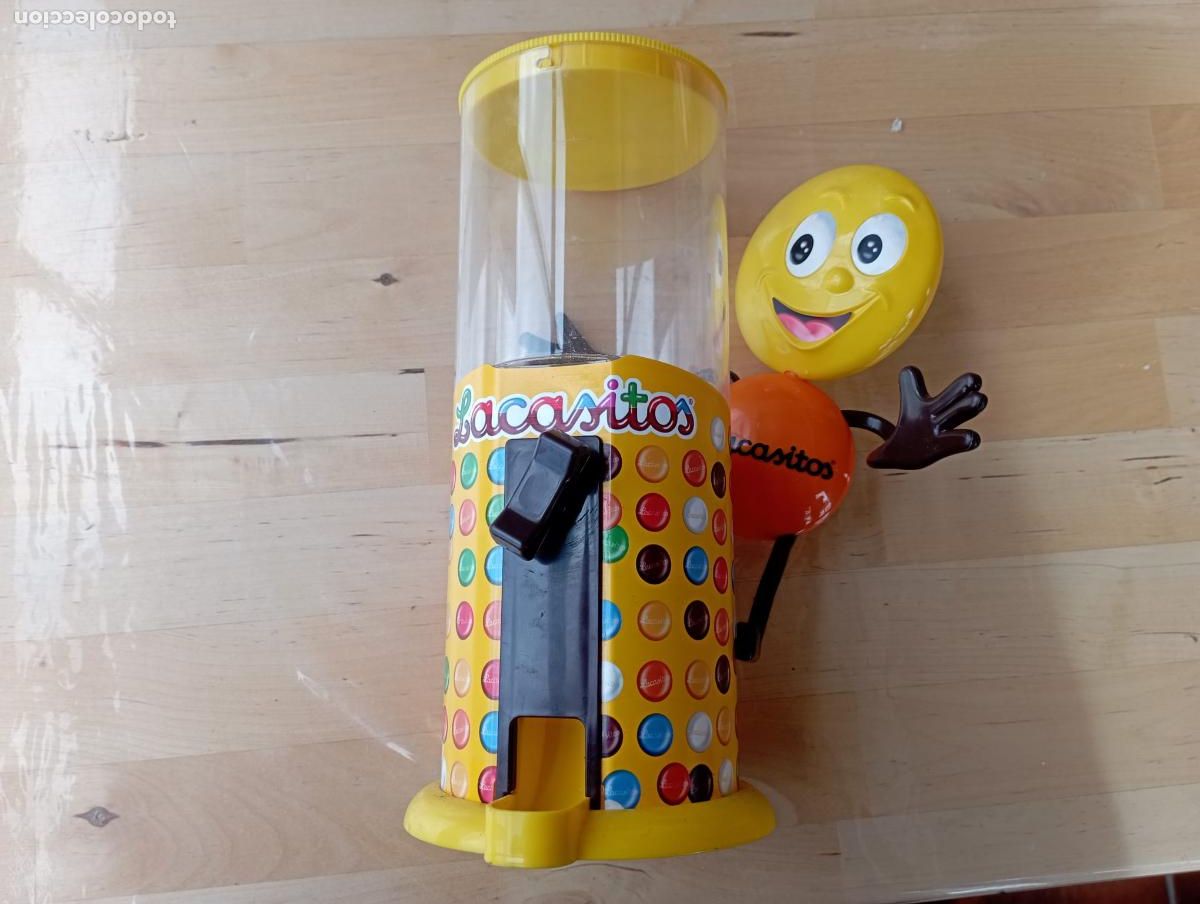 Coleccionismo: DISPENSADOR DE LACASITOS CON MU&Ntilde;ECO.