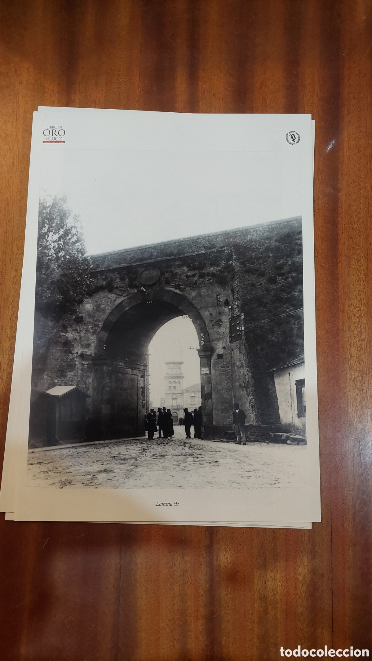 Collezionismo: L&aacute;mina cromo libro oro de lugo.puerta muralla