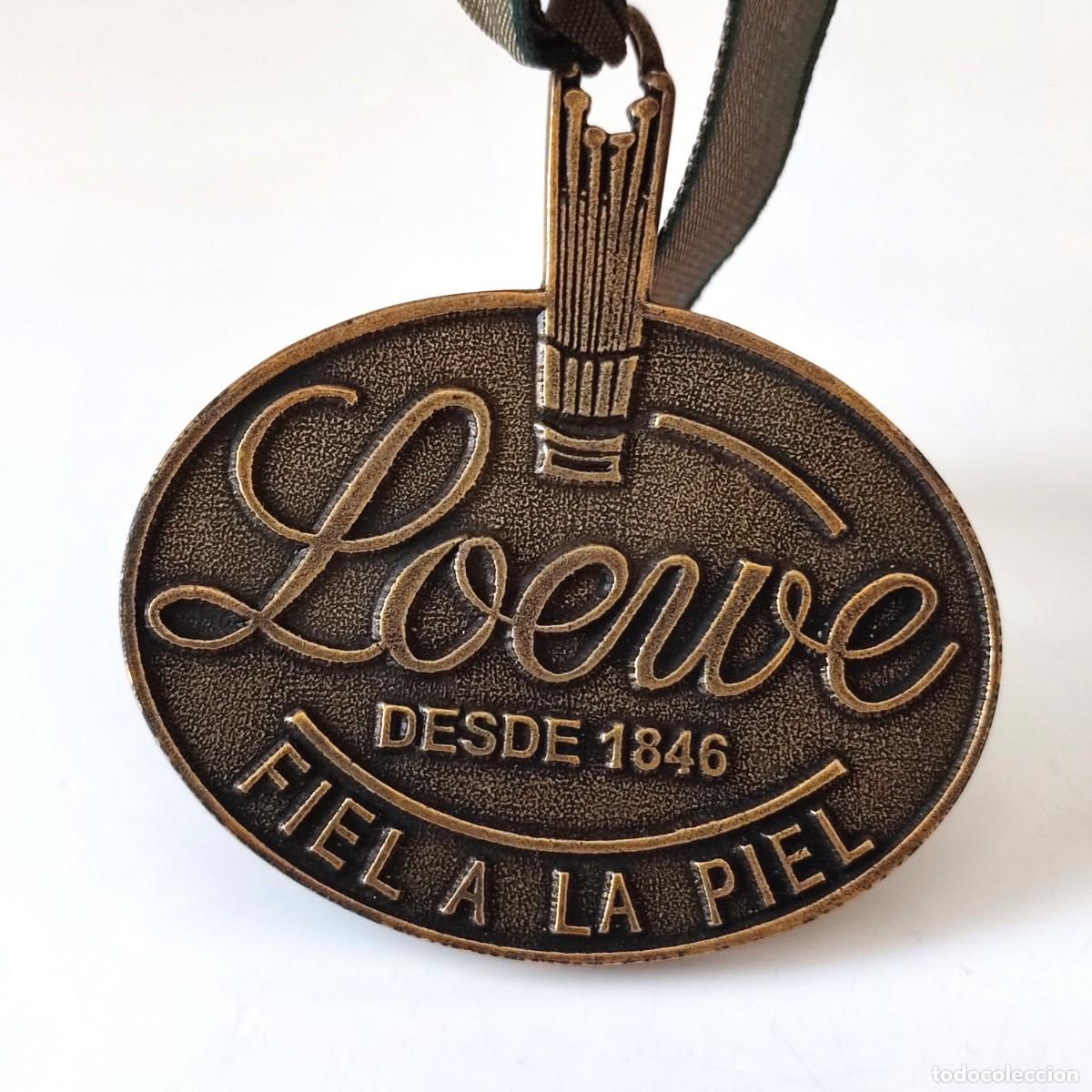 Coleccionismo: Placa LOEWE con cinta - Foto 2