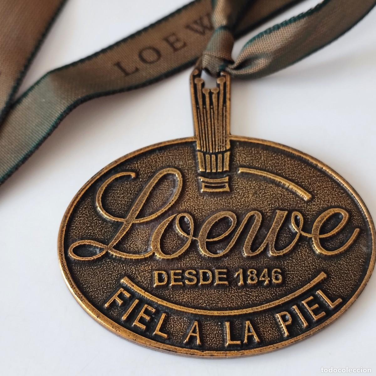 Coleccionismo: Placa LOEWE con cinta - Foto 3