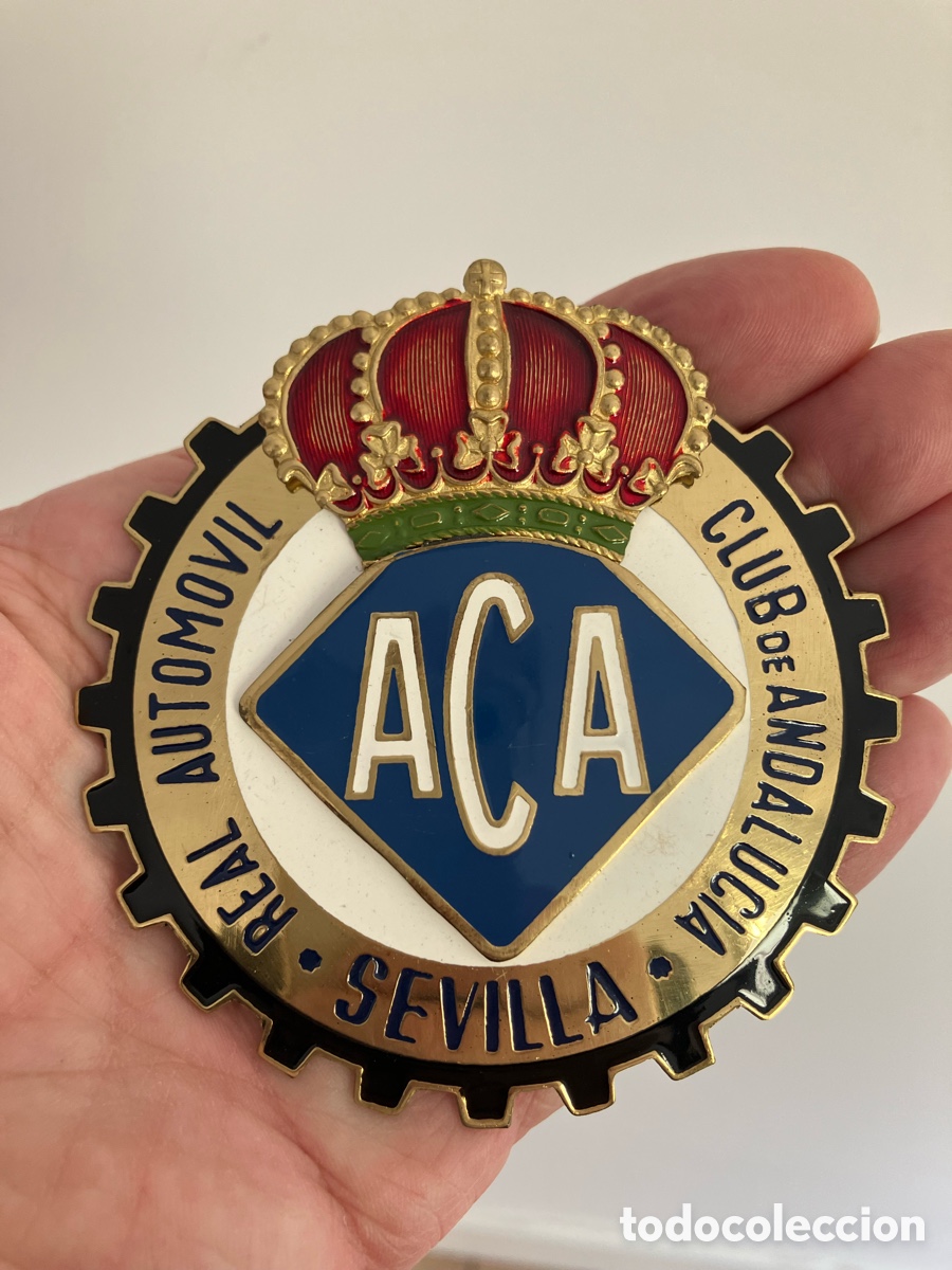Colecionismo: Insignia grande para parrilla de coche
