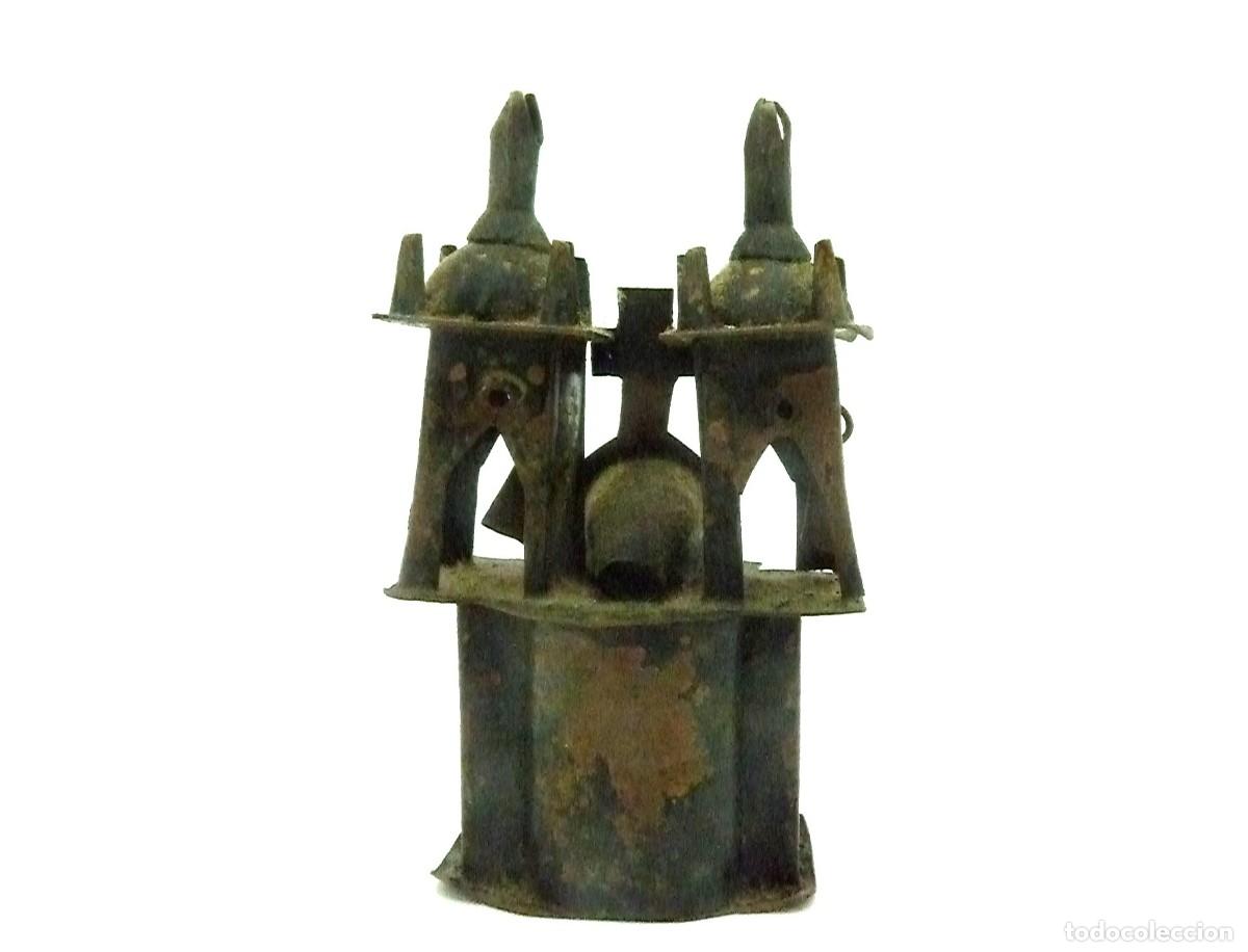 Coleccionismo: Miniatura de iglesia en metal. - Foto 1