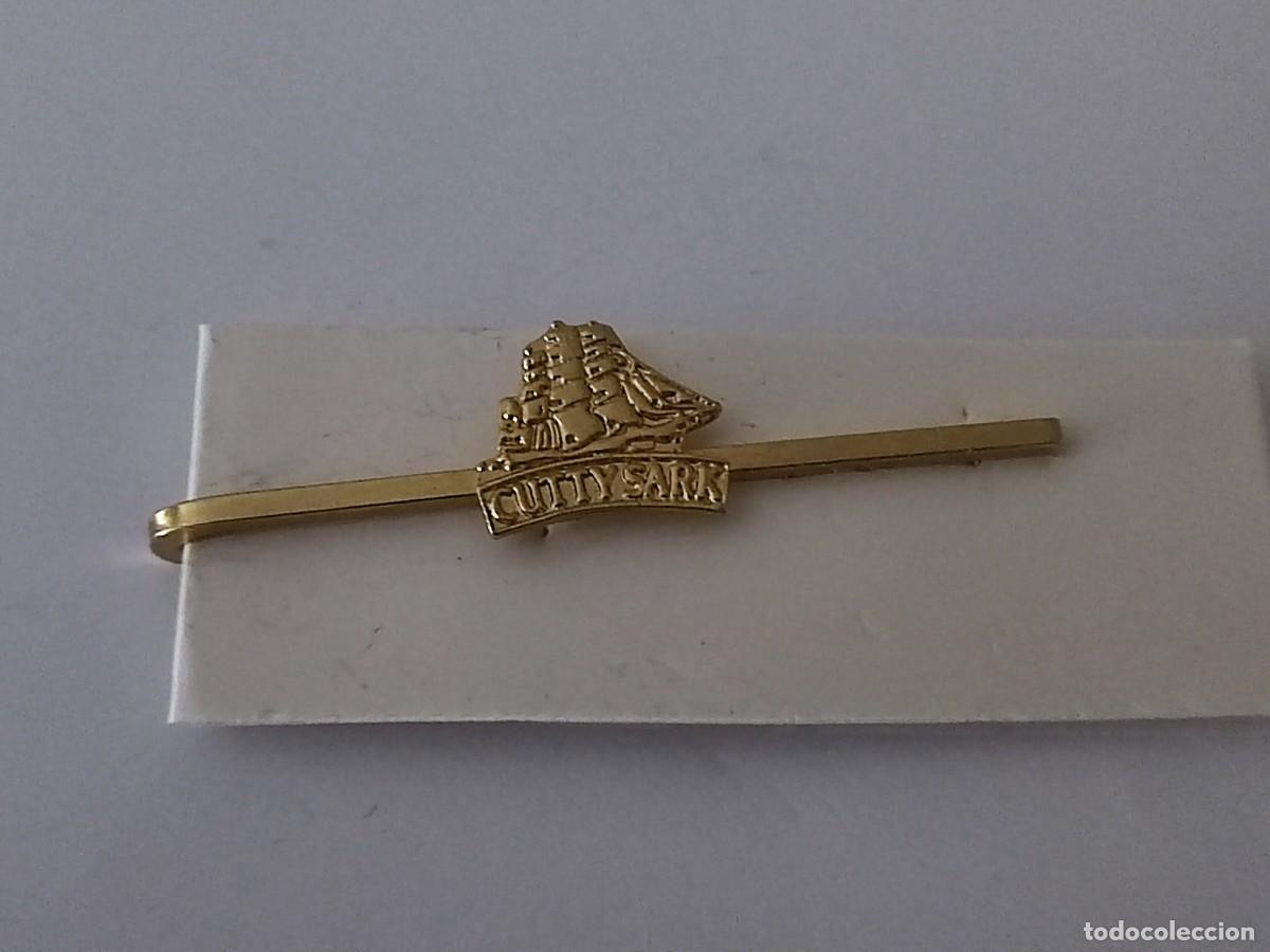 Collecting: PISACORBATAS DE EMBLEMATICO BARCO CUTTY SARK