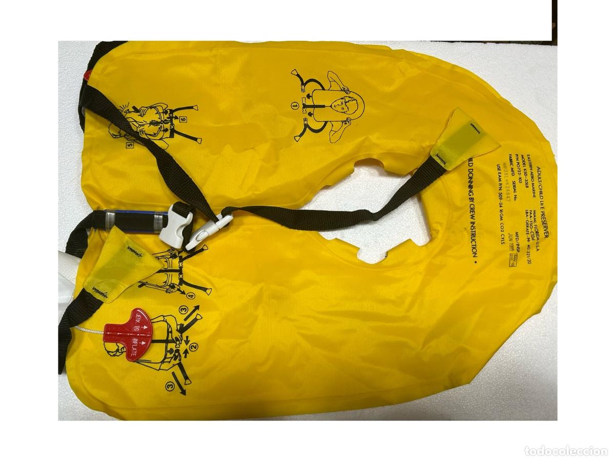 Coleccionismo: CHALECO SALVAVIDAS DOBLE CARA-KSD-35L8 2003-AUTO INCHABLE-AVION LINEAS AEREAS-EMERGENCIA