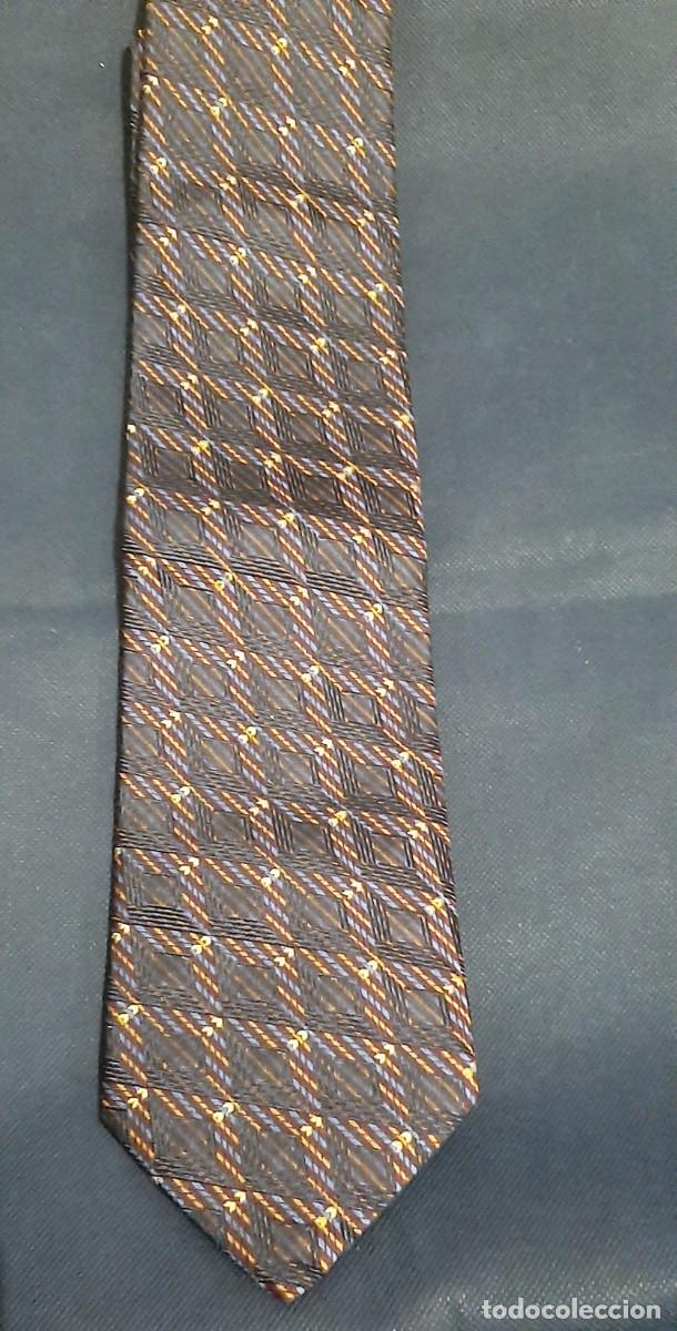 Coleccionismo: Corbata Villa deste. Seda natural - Foto 1