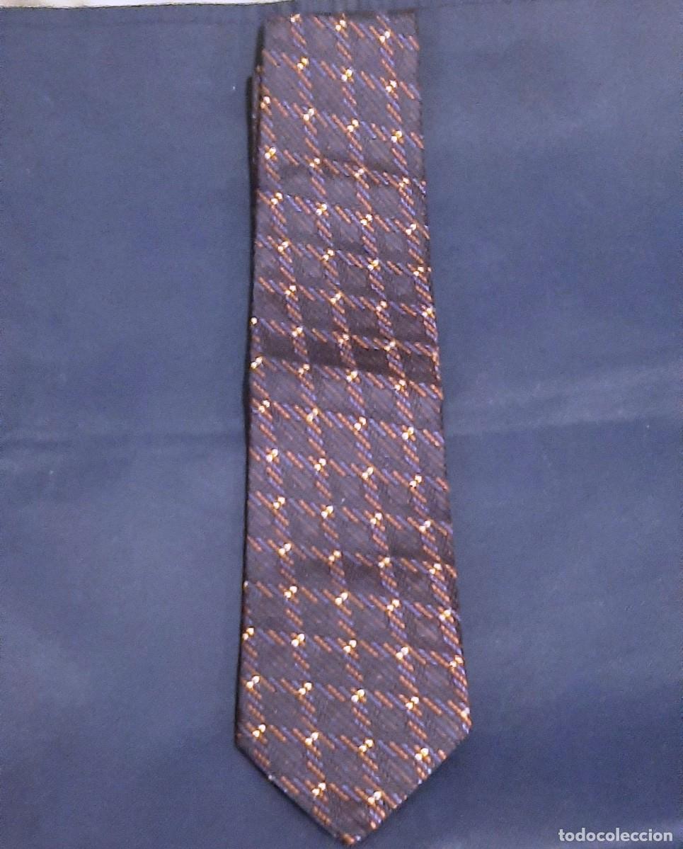 Coleccionismo: Corbata Villa deste. Seda natural - Foto 2