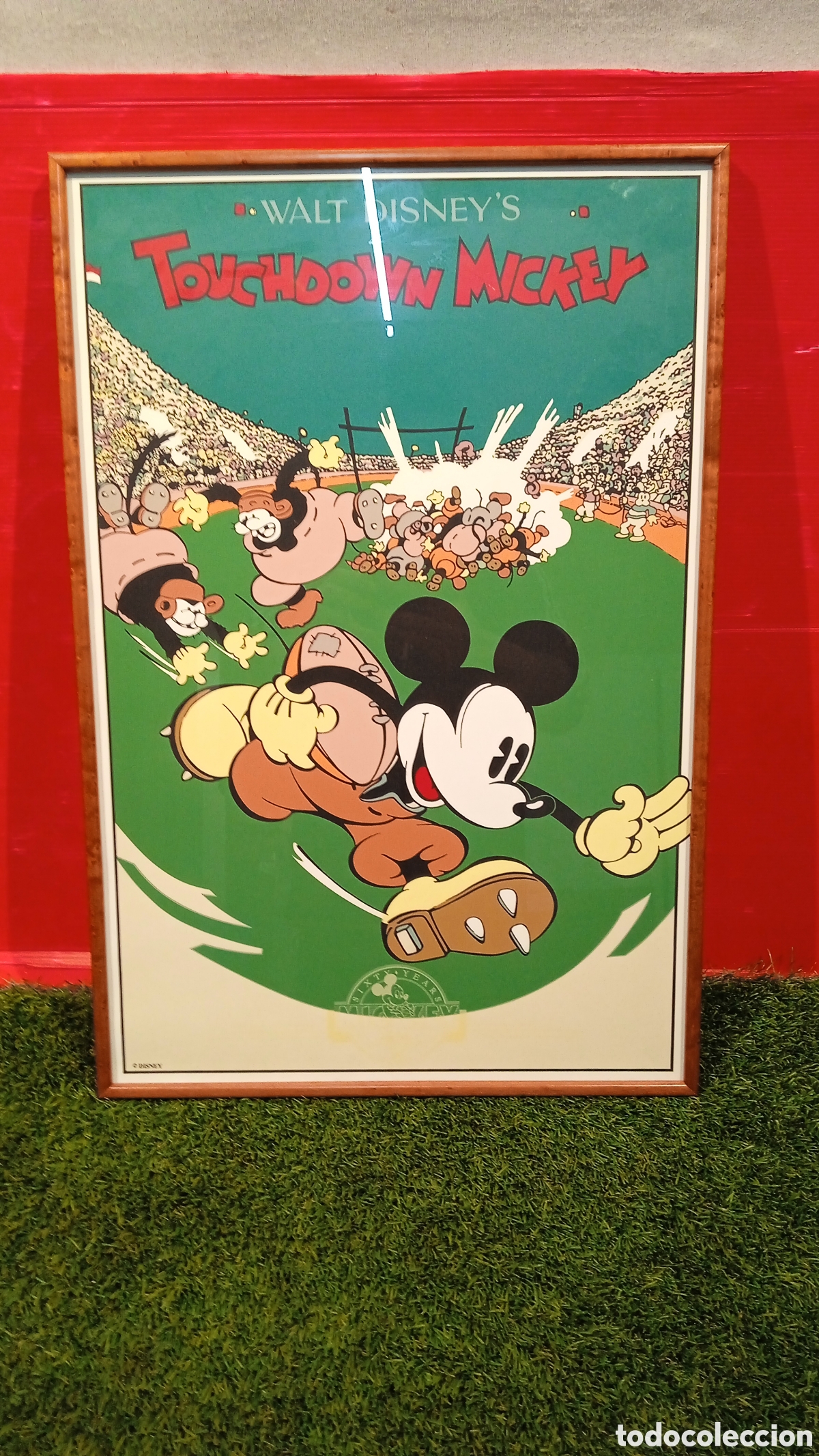 Coleccionismo: POSTER DE MICKEY MOUSE SIXTY YEARS ENMARCADO EN MADERA Y CRISTAL.VER FOTOS!!!