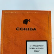 Coleccionismo: CAJA DE PUROS HABANOS COHIBA ROBUSTOS COMPLETA Y RECIÉN TRAÍDA DE LA HABANA AUTÉNTICOS