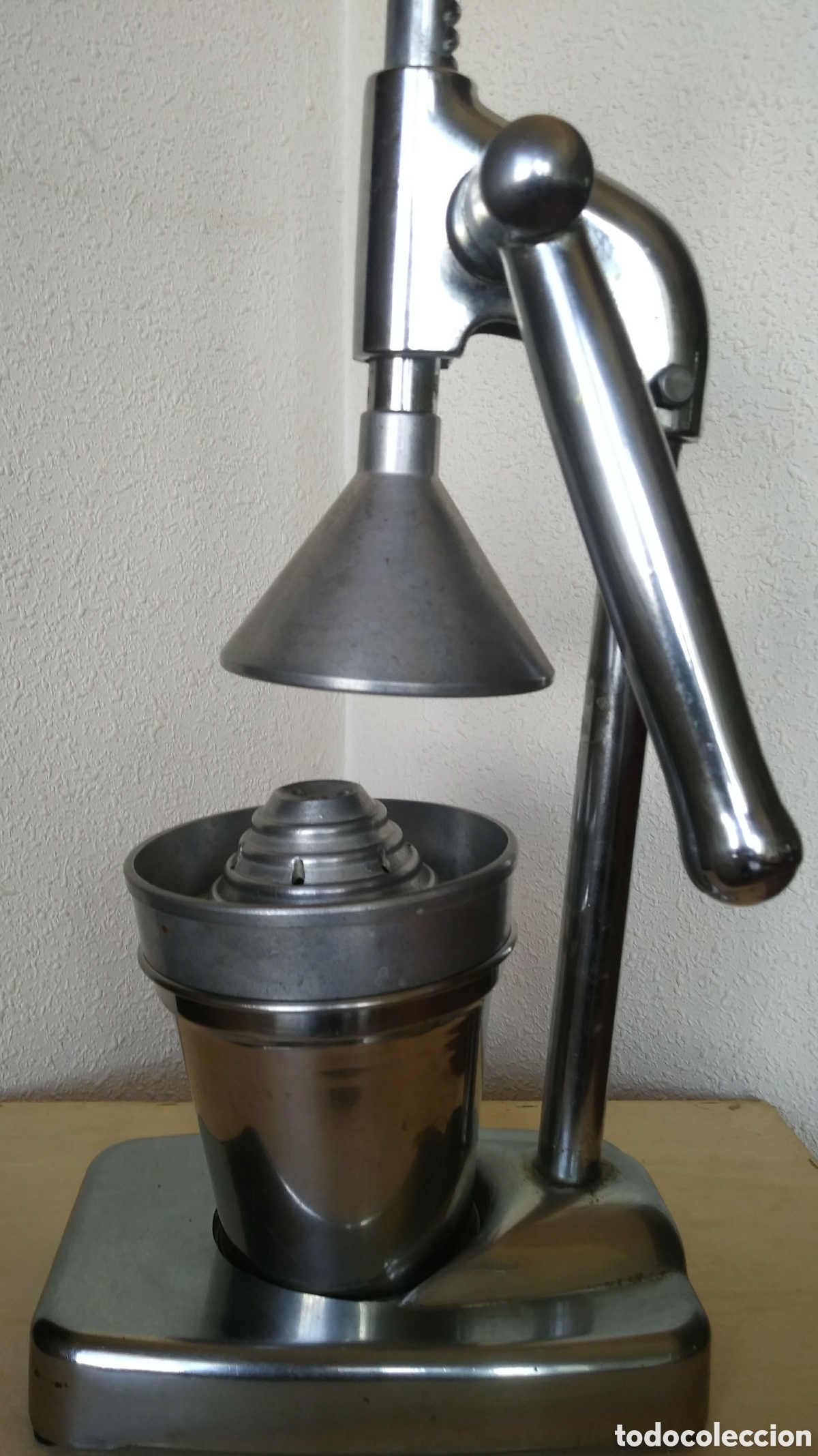 Coleccionismo: exprimidor vintage manual - Foto 2