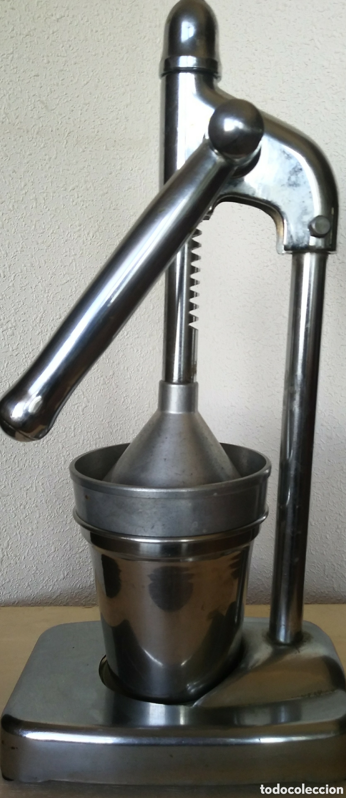 Coleccionismo: exprimidor vintage manual - Foto 1
