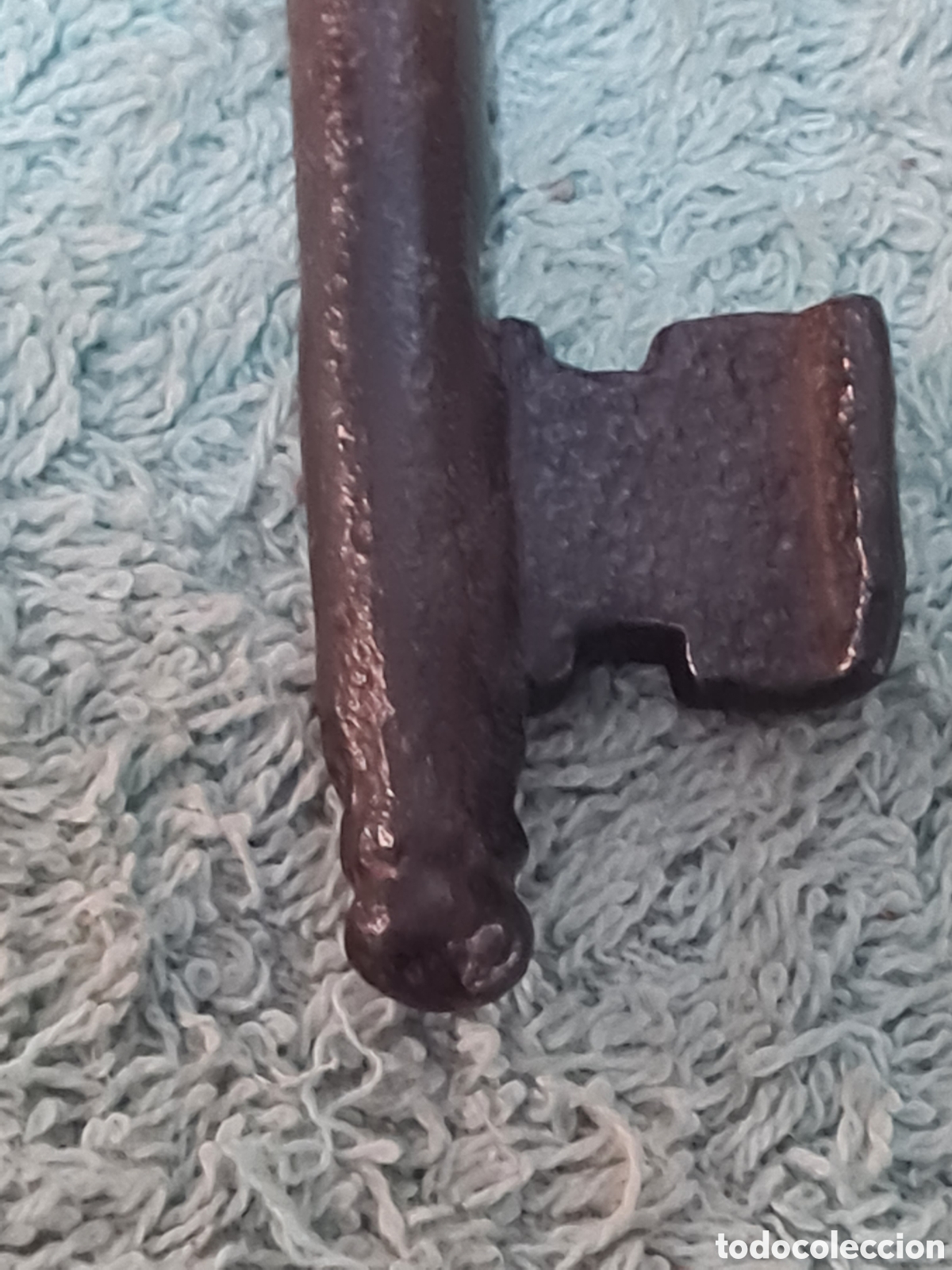 Coleccionismo: Antigua y gran llave de forja - Foto 4