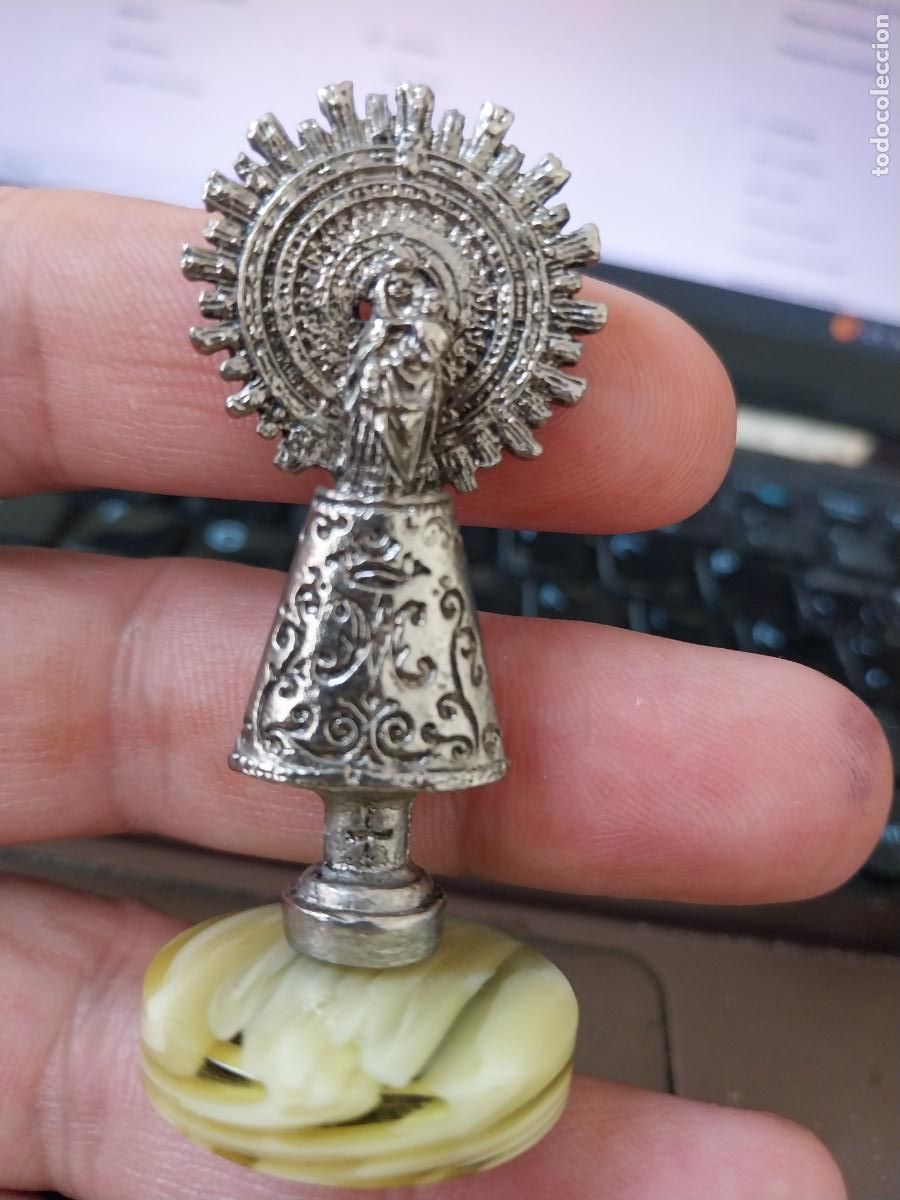 Coleccionismo: VIRGEN PILAR METAL CROMADO BASE PASTA 6 CMS ALTO