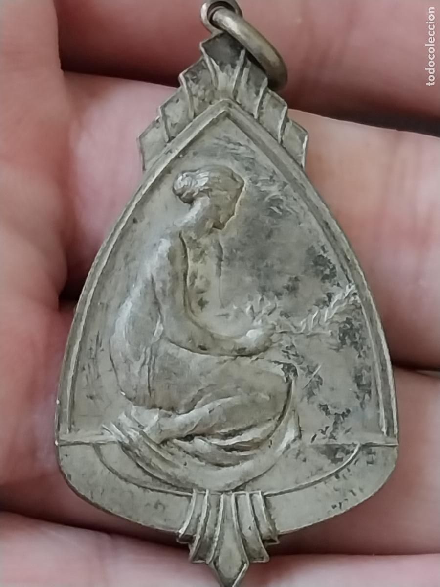 Collezionismo: MEDALLA A&Ntilde;OS 40 MUJER RAMA OLIVO 4,8CM ALTO