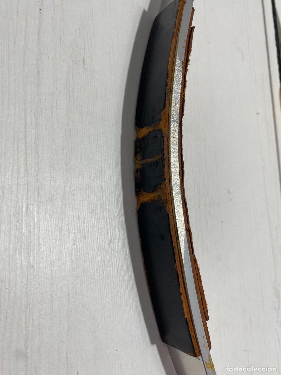 Coleccionismo: ARCO+6FLECHAS CON MANGO DE CUERO - Foto 3