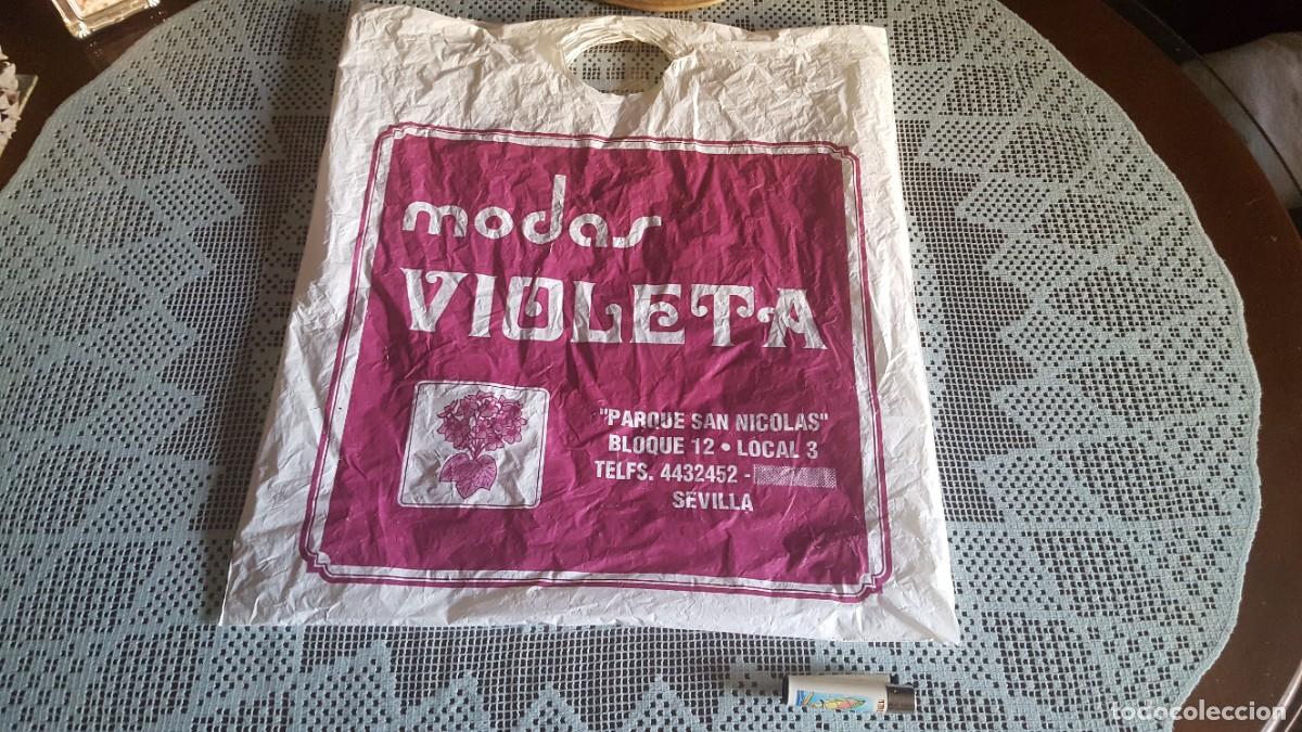 Coleccionismo: Antigua bolsa de pl&aacute;stico, Modas Violeta. - Foto 2