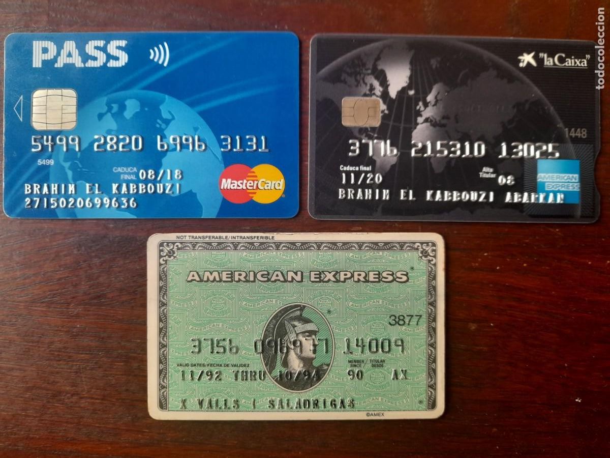 Collectionnisme: Una tarjeta bancaria caducada Banc Sabadell, tres modelos a elegir