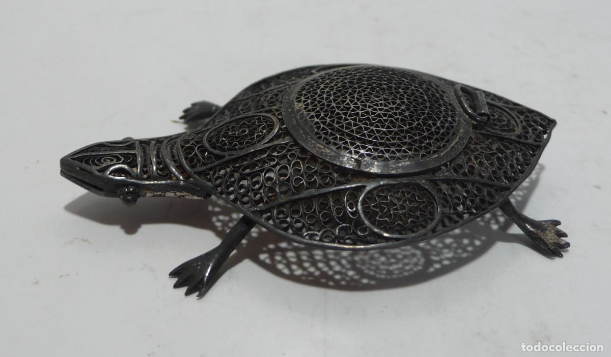 Coleccionismo: PEQUE&Ntilde;A TORTUGA EN METAL - Foto 1