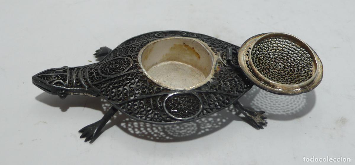 Coleccionismo: PEQUE&Ntilde;A TORTUGA EN METAL - Foto 2
