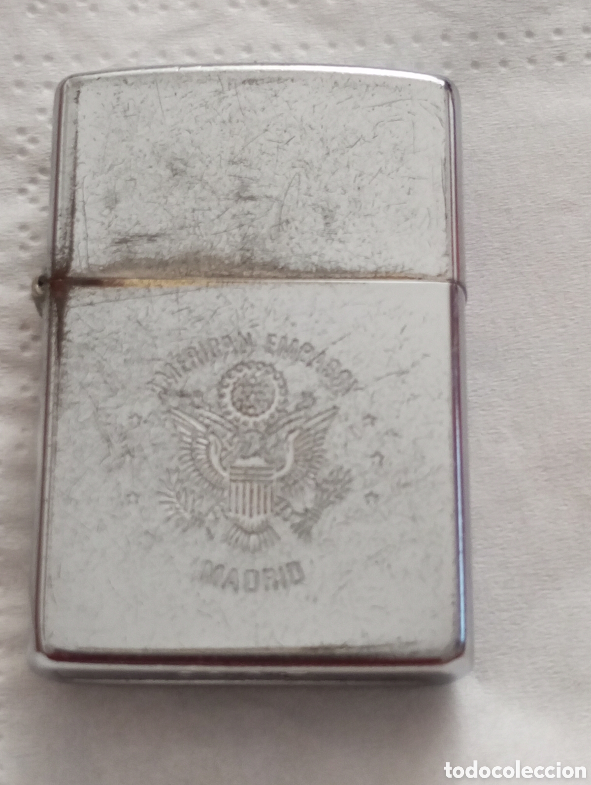 Coleccionismo: Mechero Zippo con logotipo embajada de estados unidos en madrid fecha A VIII