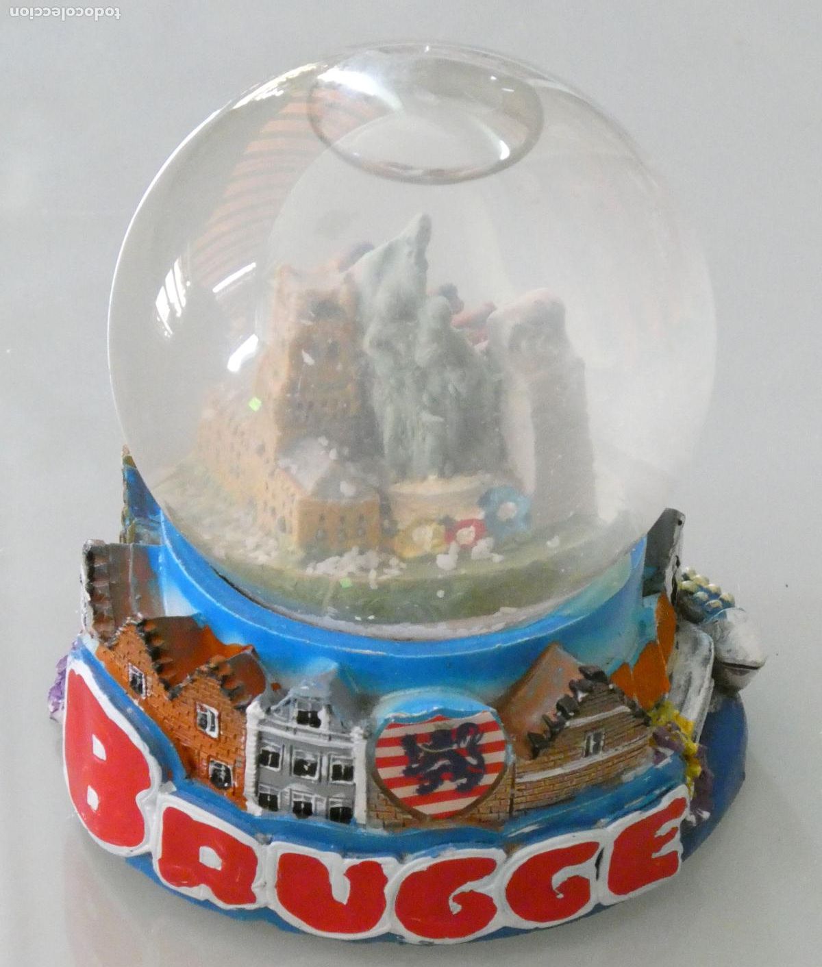 Collezionismo: GLOBO BOLA DE NIEVE TURISMO SOUVENIR BRUJAS B&Eacute;LGICA. 8,5CM. 320GR